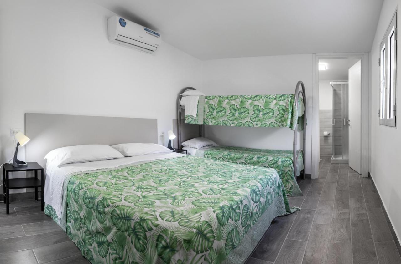 Villaggio Camping Poseidon - Bungalows & Rooms With Sea View In Nature Santa Caterina Dello Ionio Marina Exteriér fotografie